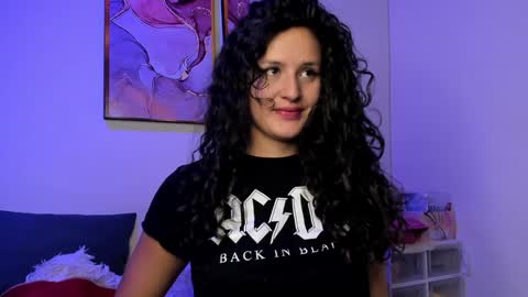 Danna Lovs online show from January 13, 2025, 2:11 pm