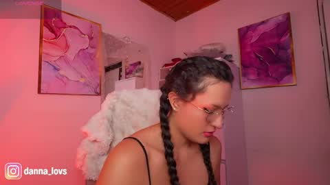 Snapshot of danna_lovs chatting on May 5, 2026, 12:13 pm Danna Lovs online show from May 5, 2026, 12:13 pm