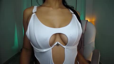 Danna online show from October 1, 2025, 9:43 pm