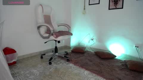 Danna online show from March 11, 2026, 10:49 pm