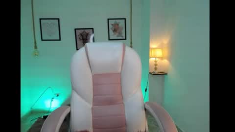 Snapshot of danna_rouse_ chatting on June 29, 2026, 11:05 pm Danna online show from June 29, 2026, 11:05 pm
