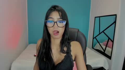 Danna online show from June 11, 2026, 3:32 pm