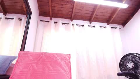 Snapshot of dannaberlin chatting on January 22, 2025, 7:24 pm Danna Berlin online show from January 22, 2025, 7:24 pm