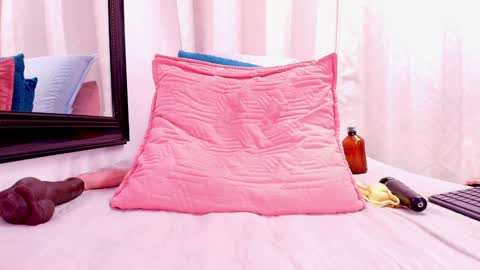 Snapshot of dannaberlin chatting on February 6, 2025, 10:21 pm Danna Berlin online show from February 6, 2025, 10:21 pm