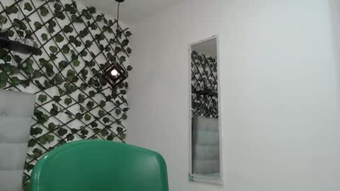 Snapshot of dannaberlin_0 chatting on March 9, 2025, 12:53 pm dannaberlin_0 online show from March 9, 2025, 12:53 pm