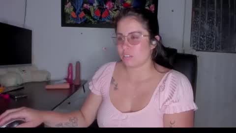 Danna Sofia jeins online show from April 21, 2026, 2:45 pm