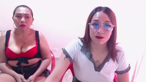 dannamomcerratt online show from March 13, 2026, 9:54 pm