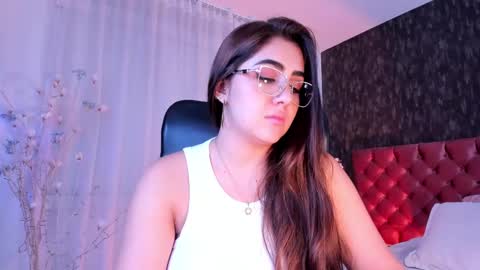 Danna online show from March 6, 2025, 5:43 pm