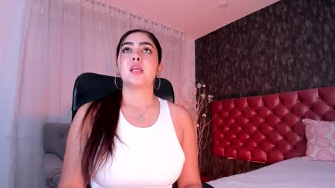 Danna online show from November 12, 2025, 5:13 pm