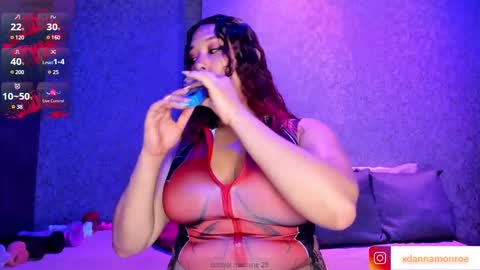 Danna Monroe  online show from December 17, 2024, 11:06 am