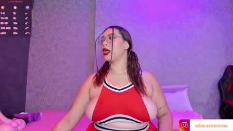 Danna Monroe  online show from November 19, 2025, 11:32 am