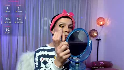 Snapshot of dannihotboy02 chatting on April 29, 2026, 10:38 pm danni online show from April 29, 2026, 10:38 pm