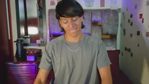 phantom555 online show from April 21, 2026, 9:28 pm