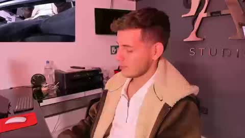 danny_and_lara online show from September 20, 2025, 2:07 pm