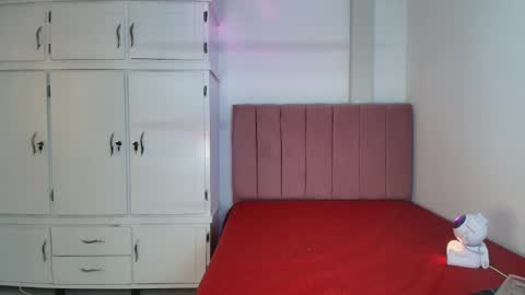 danny_cam1423 online show from January 18, 2025, 5:26 pm