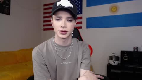 Danny online show from November 20, 2025, 9:42 am