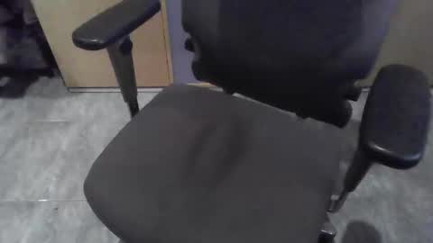 Snapshot of dannylbnz chatting on December 15, 2025, 7:51 pm Danny L. online show from December 15, 2025, 7:51 pm