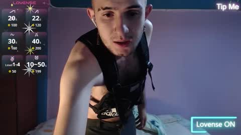 Snapshot of dante_bear chatting on October 18, 2025, 2:36 am dante_bear online show from October 18, 2025, 2:36 am