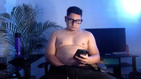  A L E J A N D R O  online show from June 15, 2026, 11:07 pm