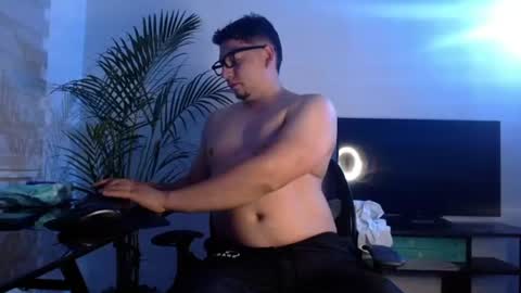  A L E J A N D R O  online show from July 20, 2026, 12:36 am