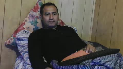 dantehot82 online show from December 25, 2024, 2:02 pm