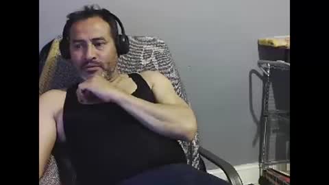 dantehot82 online show from January 7, 2025, 11:24 pm