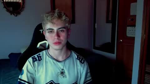 danteobscuro online show from December 4, 2025, 10:29 pm