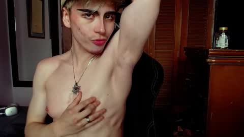 danteobscuro online show from December 15, 2025, 6:56 pm