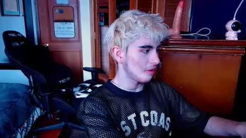 danteobscuro online show from December 21, 2025, 5:09 pm