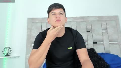 dantestone1 online show from November 9, 2025, 11:52 am