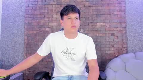 dantestone1 online show from November 20, 2025, 11:43 am