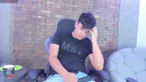 dantestone1 online show from November 22, 2025, 11:53 am