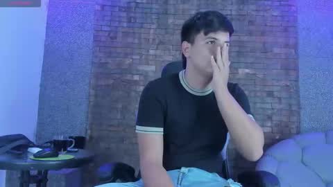 dantestone1 online show from November 23, 2025, 1:11 pm