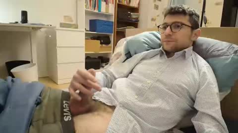 Snapshot of dantheman233 chatting on December 19, 2025, 3:19 pm Daniel online show from December 19, 2025, 3:19 pm