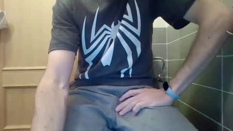 Snapshot of danydotado chatting on December 17, 2025, 12:33 pm danydotado online show from December 17, 2025, 12:33 pm