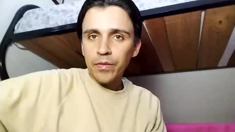 Snapshot of danylano chatting on November 4, 2025, 9:47 pm Daniel online show from November 4, 2025, 9:47 pm