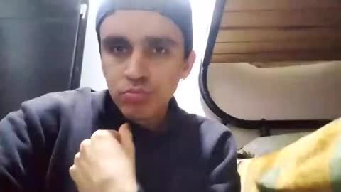 Snapshot of danylano chatting on December 21, 2025, 8:27 pm Daniel online show from December 21, 2025, 8:27 pm