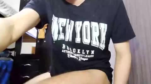 Snapshot of danylano chatting on February 17, 2026, 11:44 pm Daniel online show from February 17, 2026, 11:44 pm