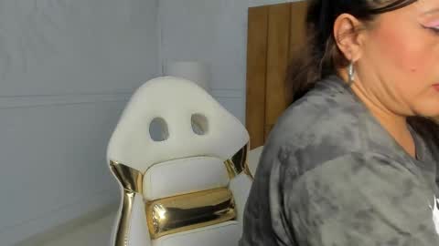 Daphne online show from January 25, 2025, 8:53 am