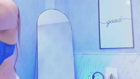 Daphne online show from September 11, 2025, 2:22 am