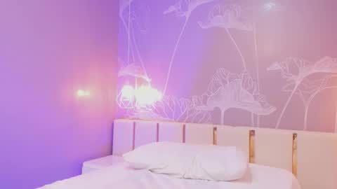 Daphne online show from November 23, 2025, 6:46 am