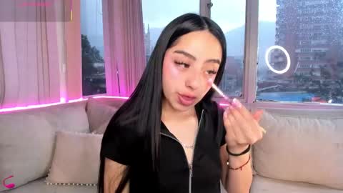 daphne_chers online show from November 20, 2025, 8:08 pm