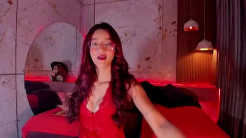 Daphne online show from February 9, 2025, 11:47 am