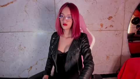 Daphne online show from October 20, 2025, 3:07 am