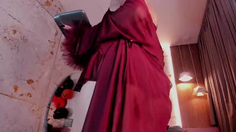 Daphne online show from October 29, 2025, 1:41 am