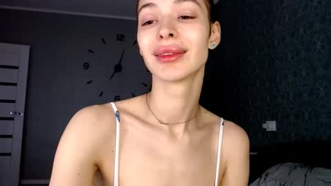 Daphne Darkthorn online show from December 20, 2025, 5:58 am