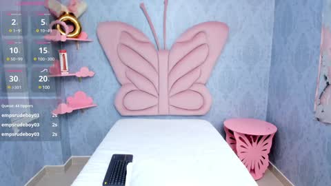 Daphne  online show from December 28, 2024, 2:10 pm