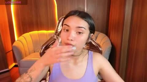 Snapshot of daphne_nicole_b chatting on April 29, 2026, 1:04 pm daphne_nicole_b online show from April 29, 2026, 1:04 pm