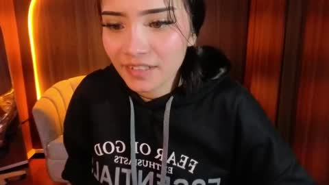 Snapshot of daphne_nicole_b chatting on May 6, 2026, 1:16 pm daphne_nicole_b online show from May 6, 2026, 1:16 pm