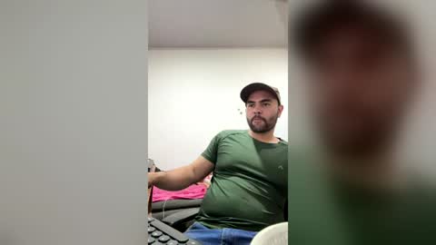 Snapshot of daphneandscooby chatting on June 15, 2026, 12:24 am daphneandscooby online show from June 15, 2026, 12:24 am